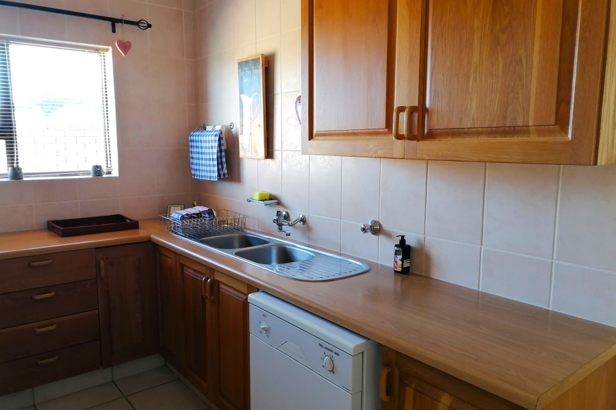 4 Bedroom Property for Sale in Stilbaai Wes Western Cape